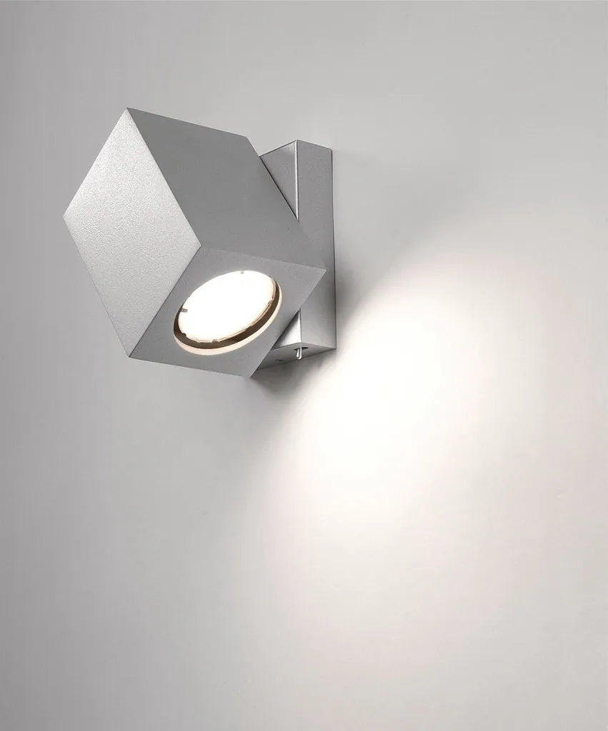 Philips 33218 die-cast aluminium wall light, detail view