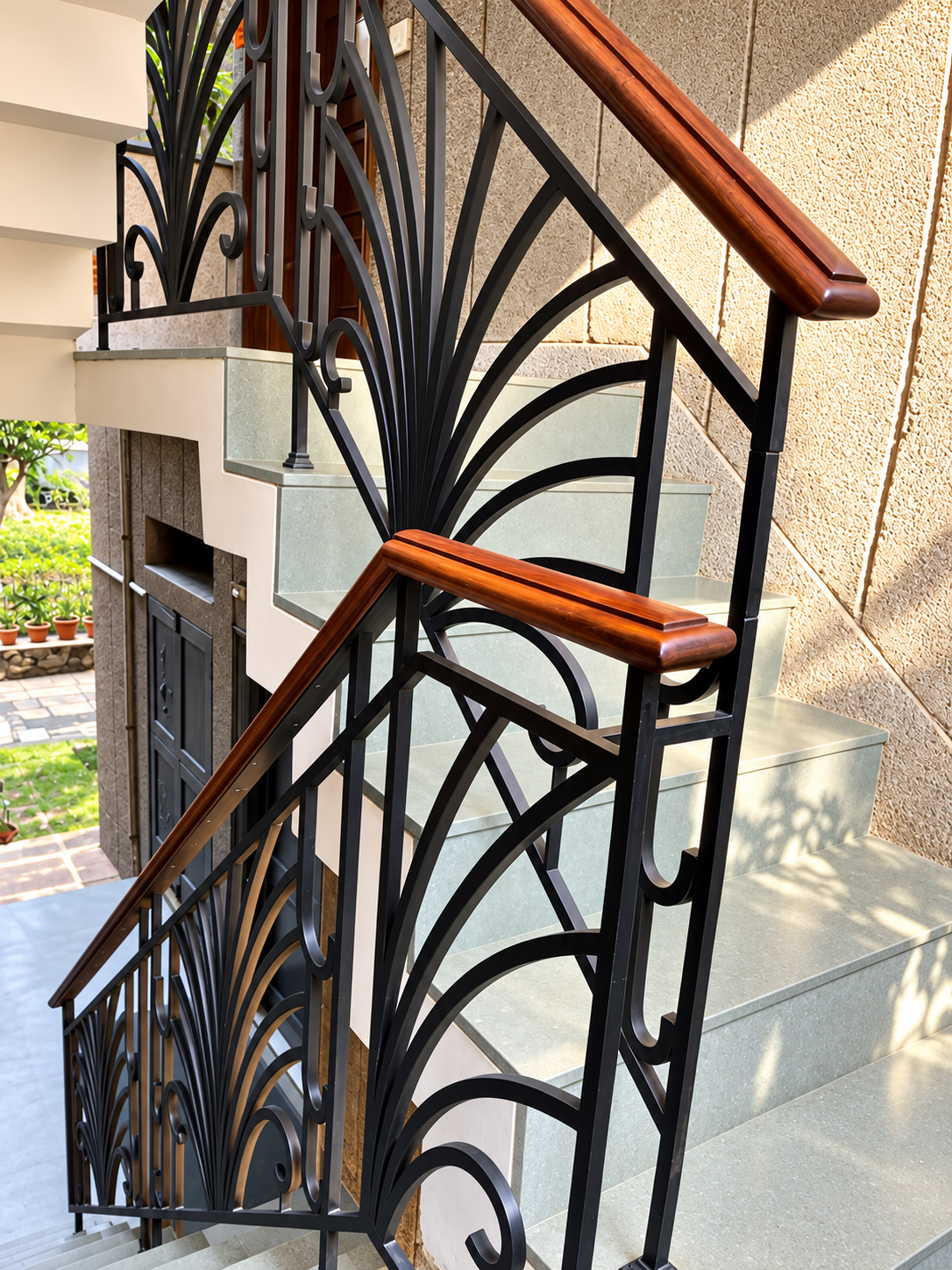 Fan Scroll Staircase Rail — view 1