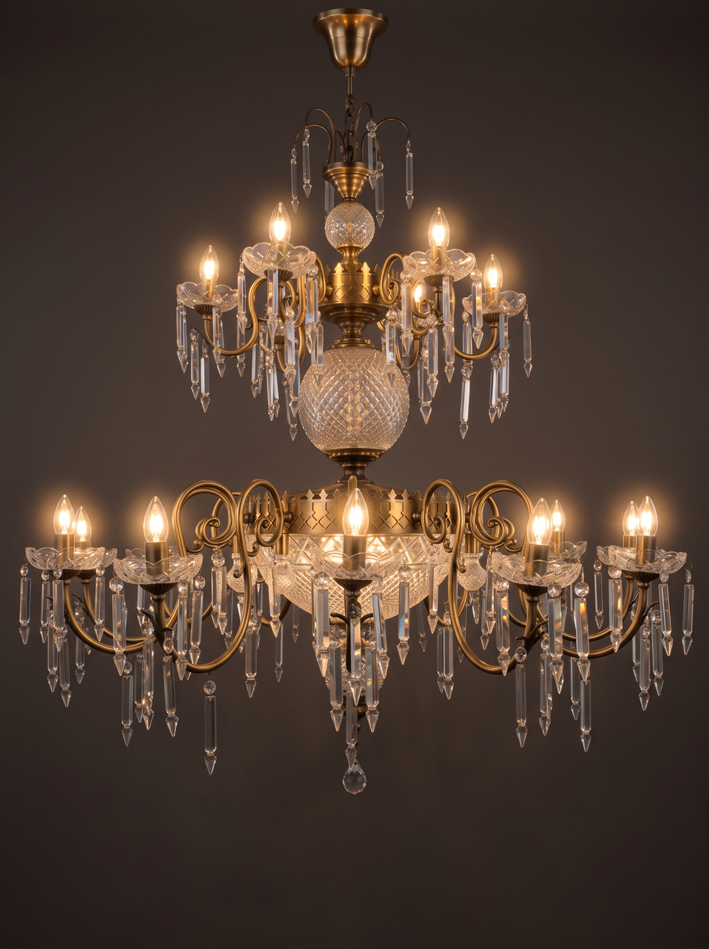 Durbar chandelier with all 21 candle lights on, the crystal sparkling