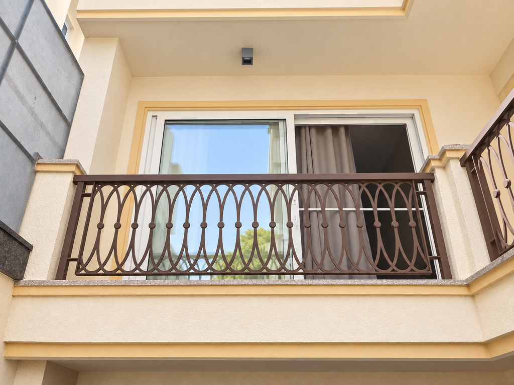 Oval Loop Balcony Railing — view 2
