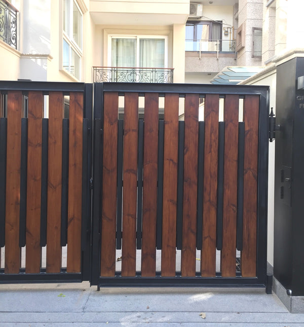 Vertical Wood & Steel Gate