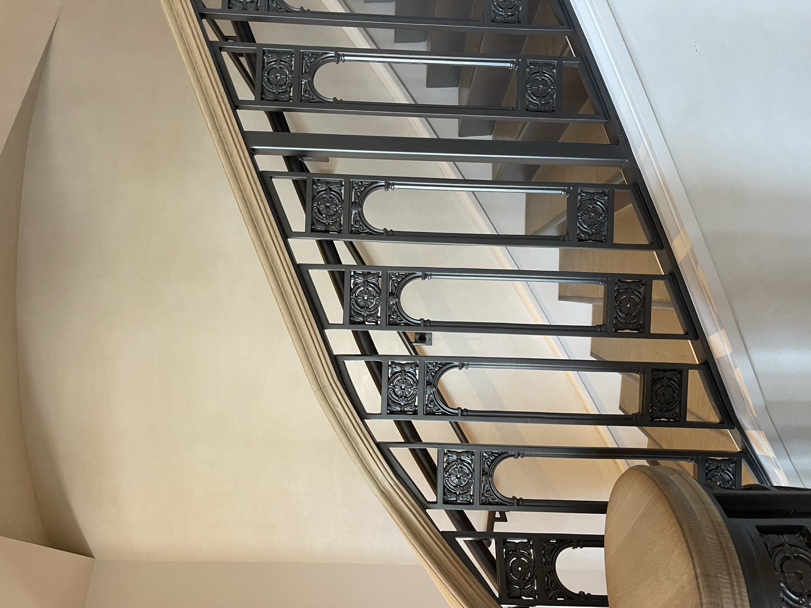 Gothic Arch Cast Rail